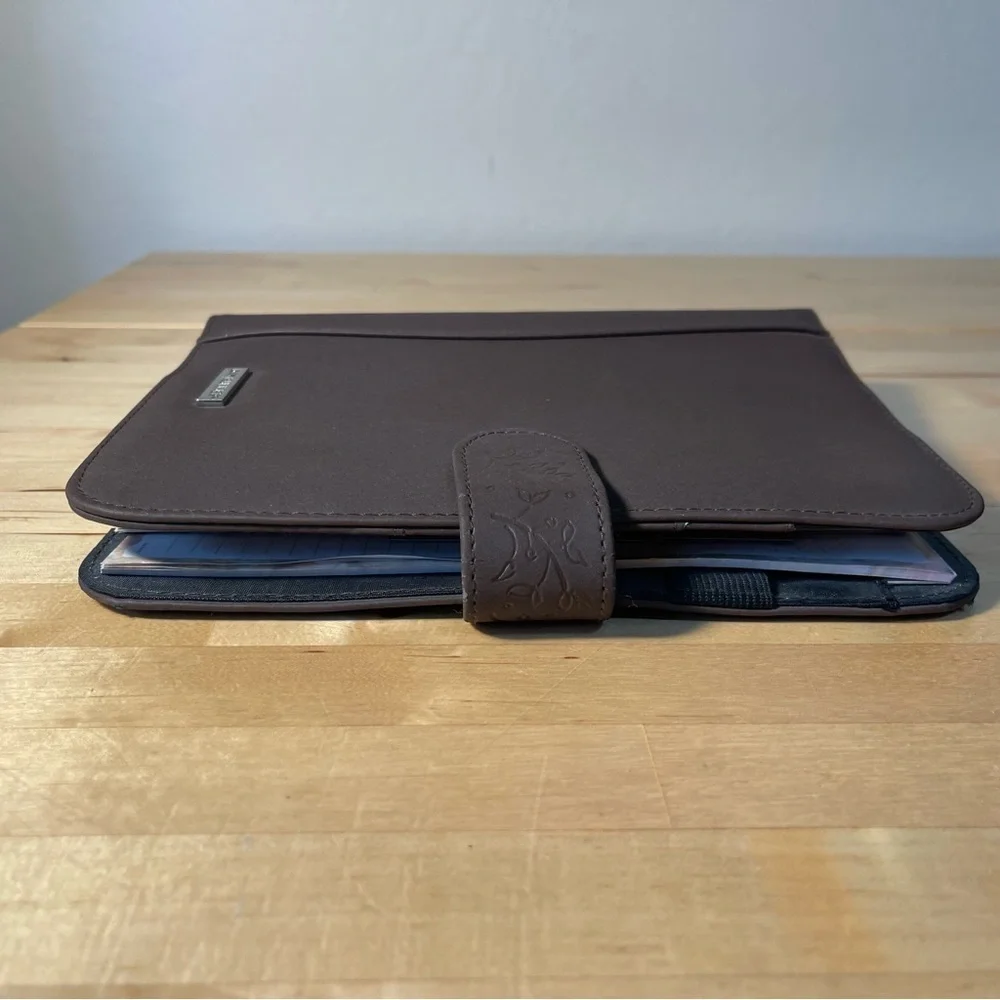 Day Runner Nylon Organizer Binder